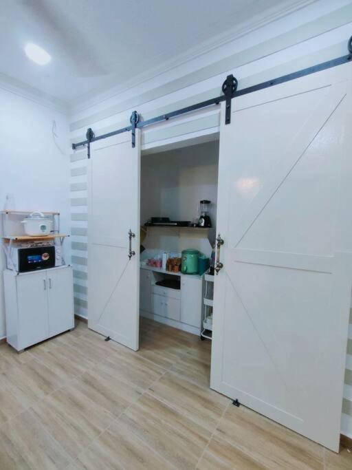 Spring Fields Homestay By Sizma Semenyih Esterno foto