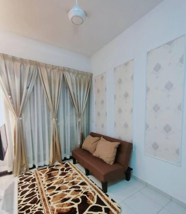 Spring Fields Homestay By Sizma Semenyih Esterno foto