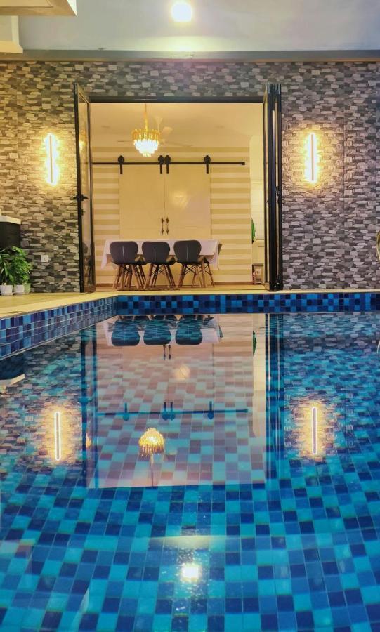 Spring Fields Homestay By Sizma Semenyih Esterno foto