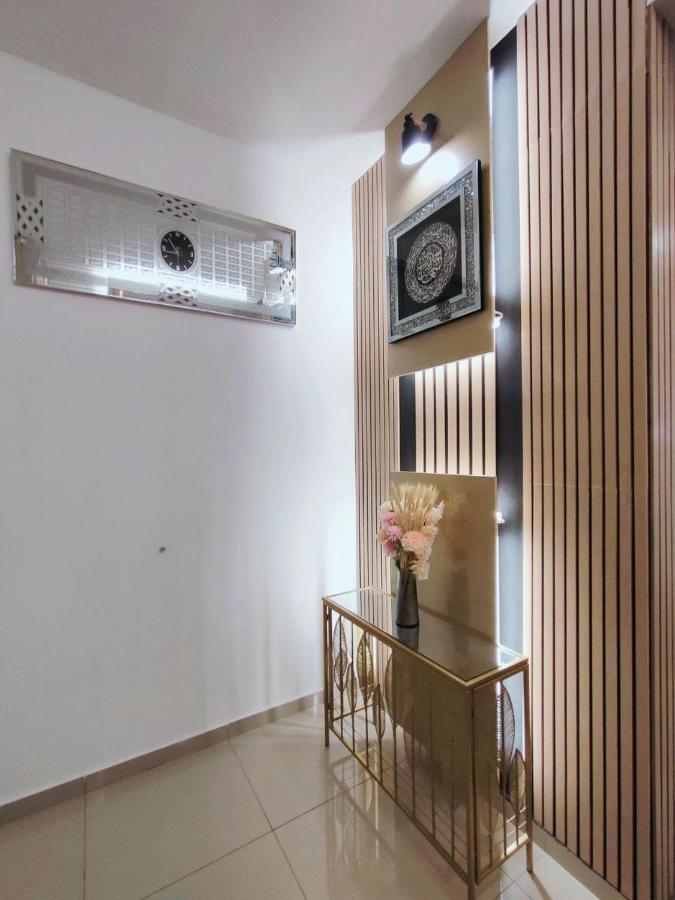Spring Fields Homestay By Sizma Semenyih Esterno foto